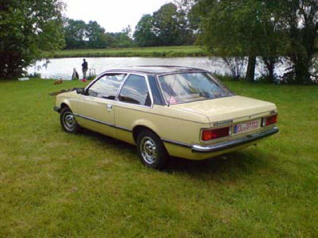 OpelCommodore03